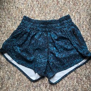 LULULEMON Tracker Short 4” size 8